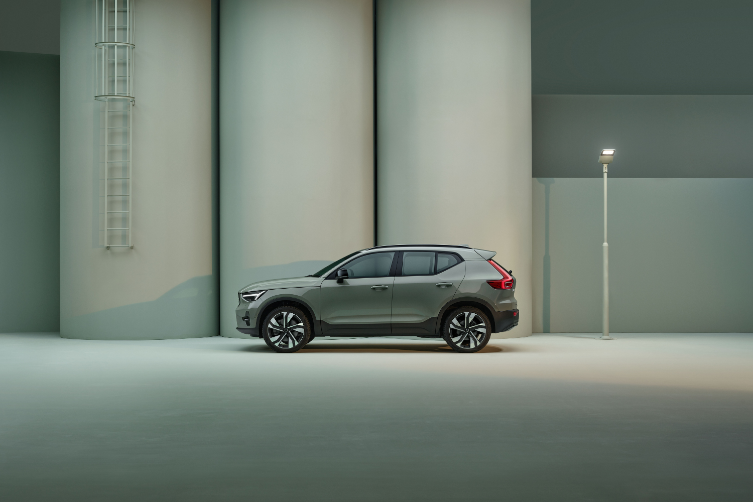 Ưu đãi Volvo XC40 2025